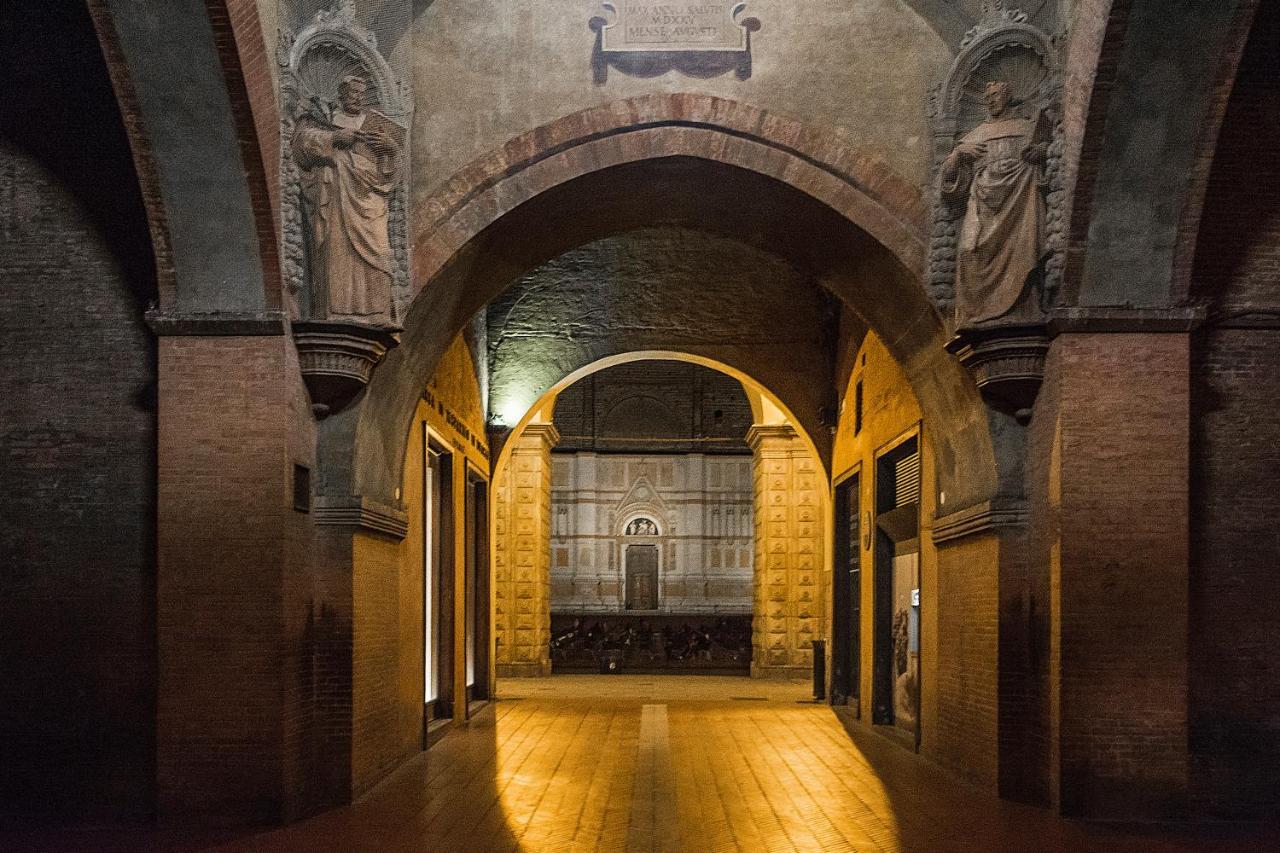 Hotel Corona D'Oro 1890 Bologna Exterior photo